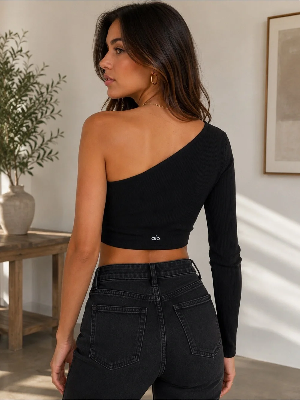 ALO YOGA One-Shoulder Long Sleeve Rib Black Crop Top Size Medium
